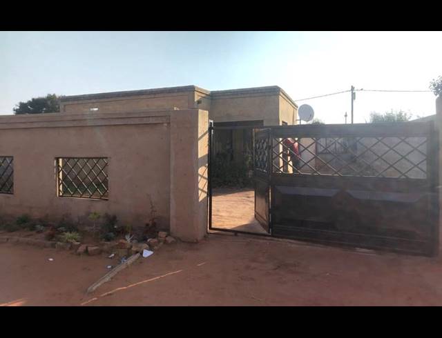 3 BEDROOM HOUSE FOR SALE IN BRAM FISCHERVILLE